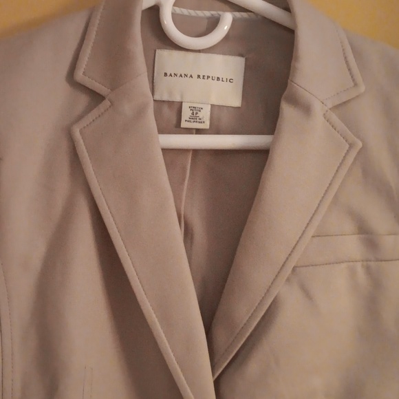 Banana Republic classic Beige Blazer ■ Size 4P - Picture 3 of 12